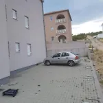 With Parking Space - 16998 Novi Vinodolski