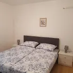 Apartment With Parking Space - 16998