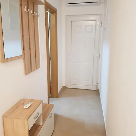 With Parking Space - 16998 Apartman Novi Vinodolski