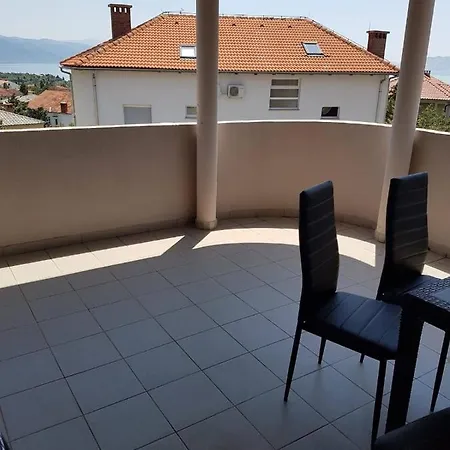 With Parking Space - 16998 Novi Vinodolski