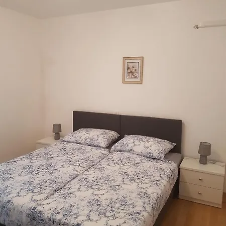 Apartman With Parking Space - 16998