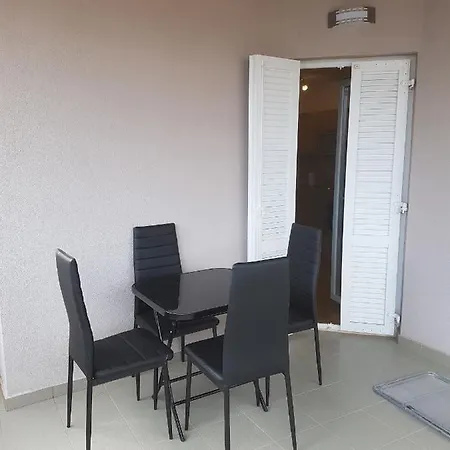 With Parking Space - 16998 Apartman