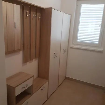 With Parking Space - 16998 Apartman Novi Vinodolski