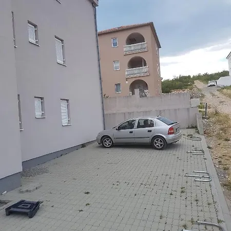 With Parking Space - 16998 Novi Vinodolski