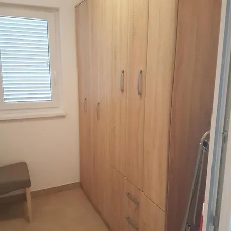 With Parking Space - 16998 노비비노돌스키