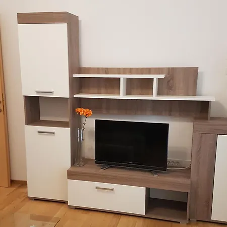 Apartman With Parking Space - 16998 Novi Vinodolski