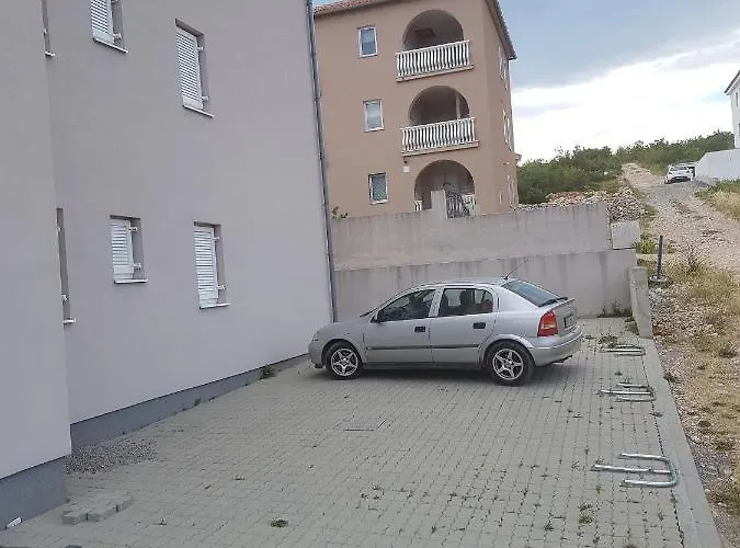With Parking Space - 16998 Novi Vinodolski