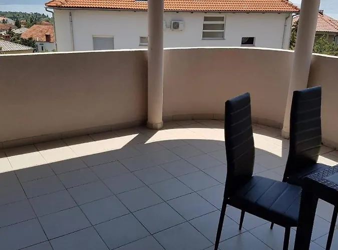 With Parking Space - 16998 Novi Vinodolski